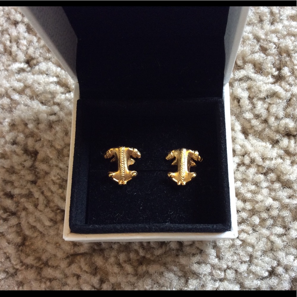 New Gold tone earrings